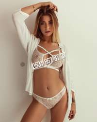 Tarsus Bayan Escort - Tutkulu Bir Aşkın Kapısını Aralıyor